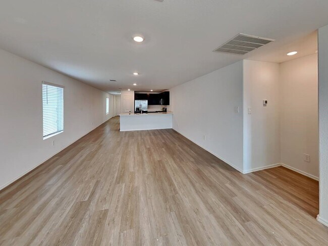 Foto del edificio - 18819 Charter Elm Dr