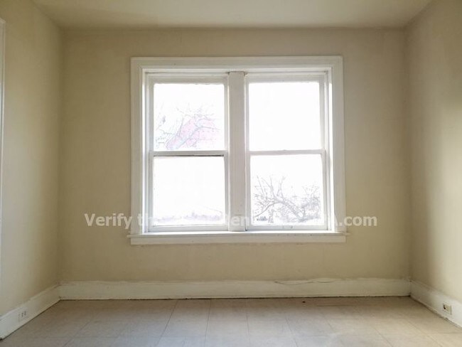 Building Photo - 3 N 16th St Apt 3E