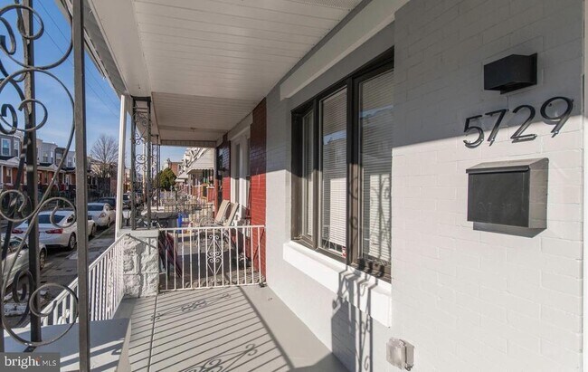Foto del edificio - 5729 Delancey St