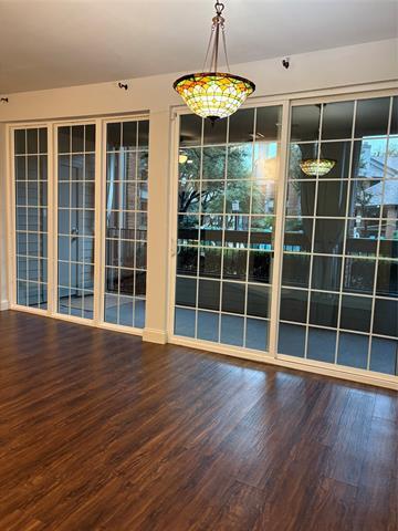 Foto principal - 1720 NE Green Oaks Blvd