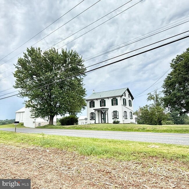 Building Photo - 851 Daniel Boone Rd