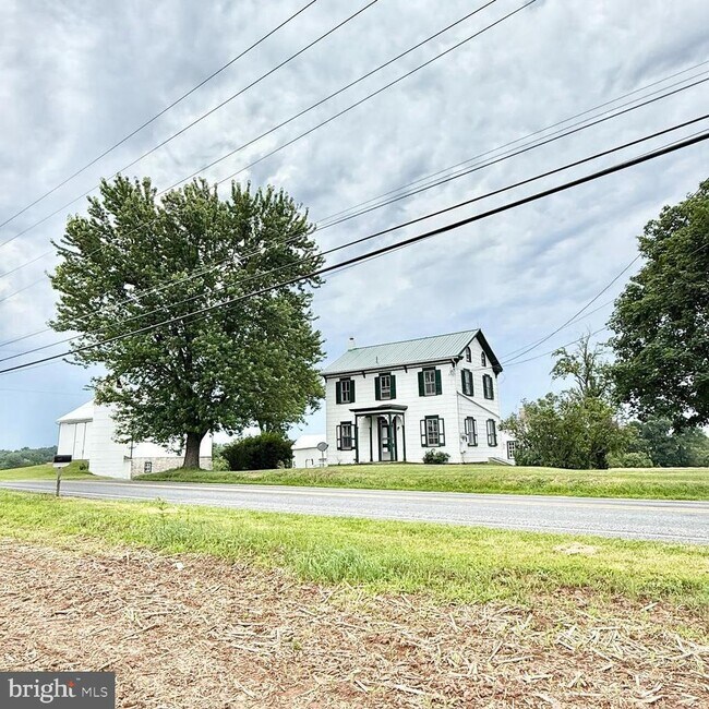 Foto del edificio - 851 Daniel Boone Rd