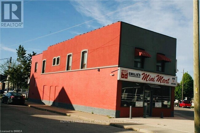 Photo du bâtiment - 85 Emilie St