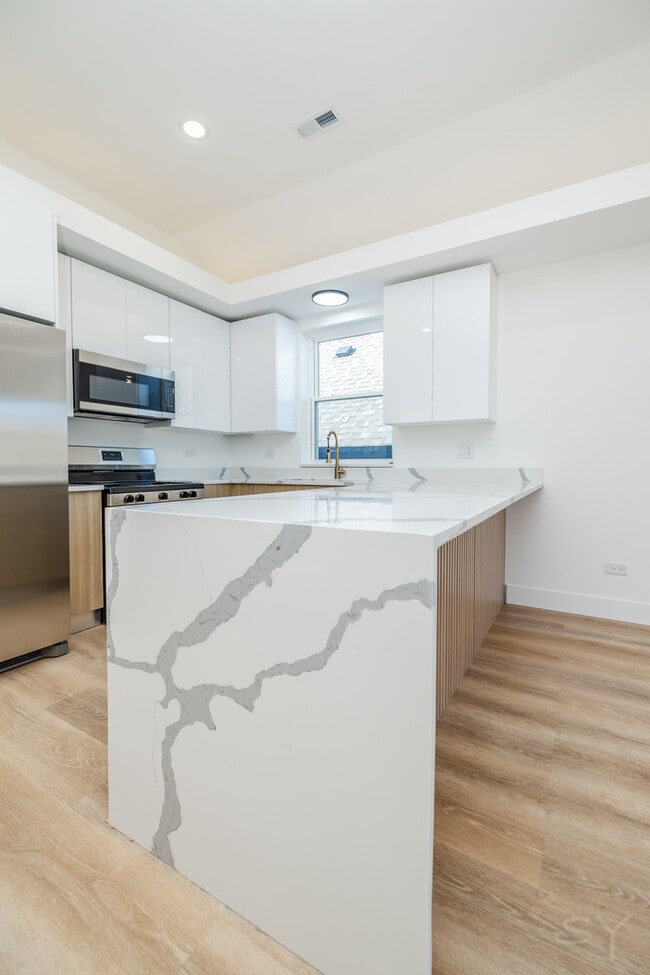 Foto del edificio - 2949 W 25th Pl