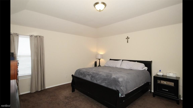 Building Photo - 4 br, 3 bath House - 1300 Cheyenne Dr