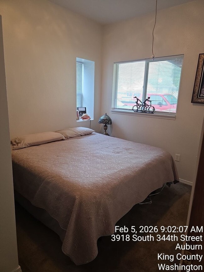 Foto del edificio - West hill Weyerhauser area 2 bedroom, 1 bath cabin apartment - Available March 1st or sooner!