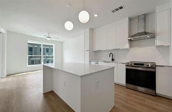 Building Photo - 1701 Simond Ave