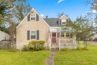 Building Photo - 2800 Keller Ave