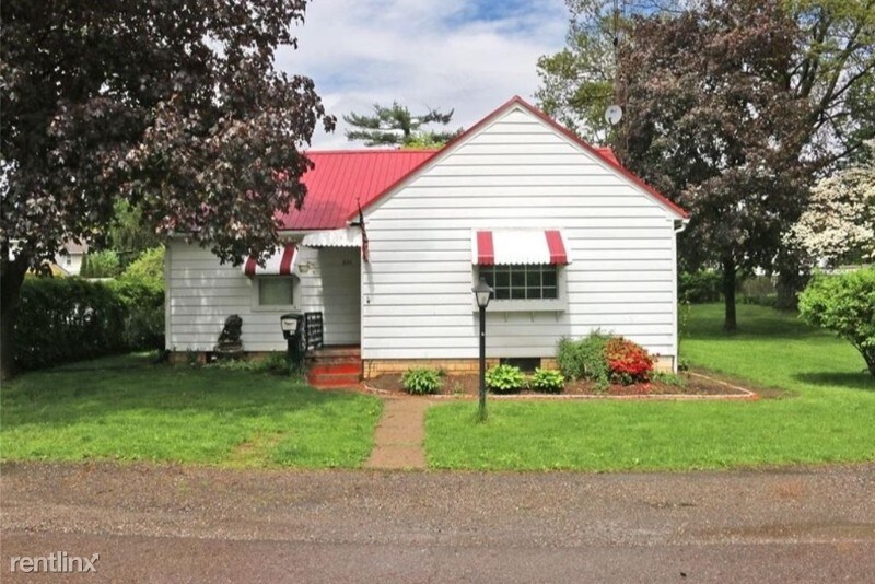Primary Photo - 824 Wilson Ave