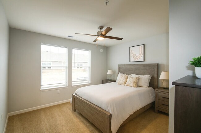 Foto del edificio - Sunspring Apartments - a 55+ Community