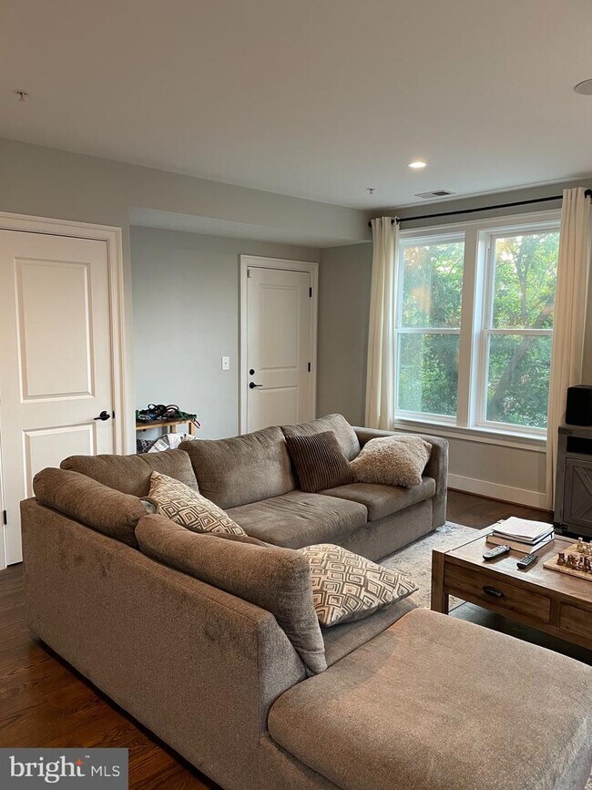 Foto del edificio - 5516 14th St NW
