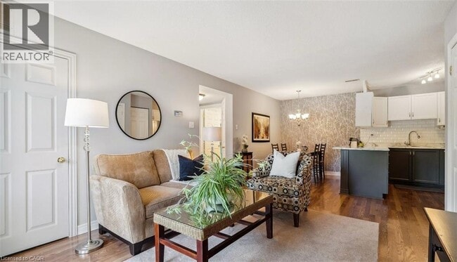 Building Photo - 4140 Foxwood Dr
