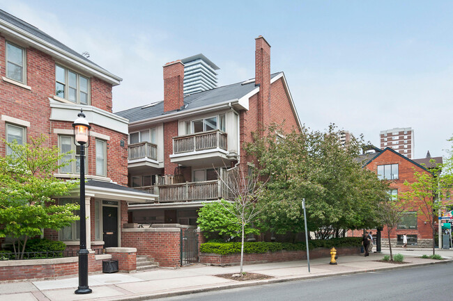 Building Photo - 50 St Nicholas St