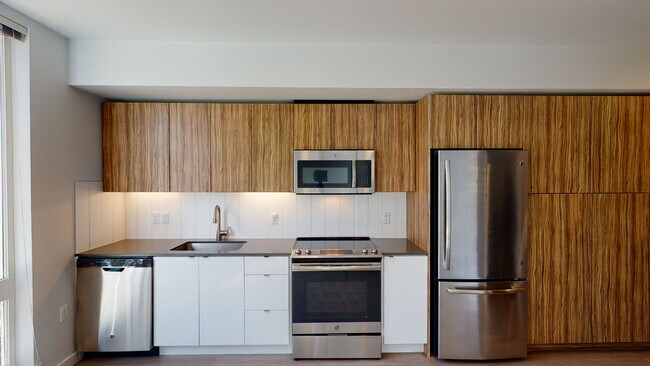 Interior Photo - CityLine