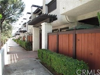 Building Photo - 454 W Huntington Dr