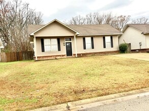 Building Photo - 4801 Highland Park Cir