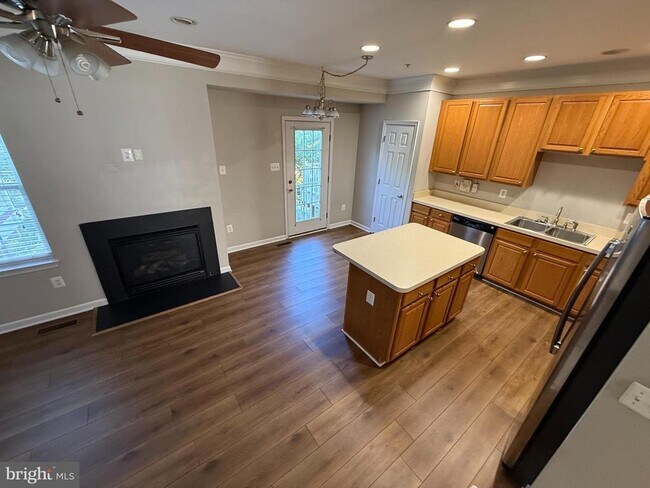 Foto del edificio - 7082 Water Oak Rd