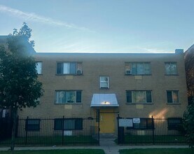 Building Photo - 6416 S St Lawrence Ave