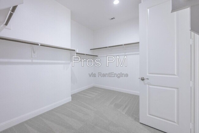 Building Photo - 1017 Wimberly Ln