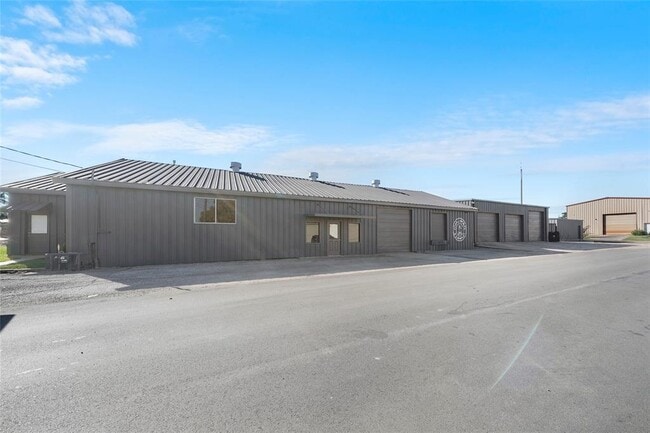 Building Photo - 98 Avenue A