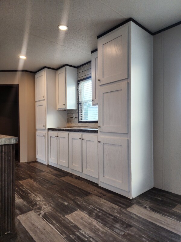 Foto del edificio - 1269 N Adkins Hill Rd