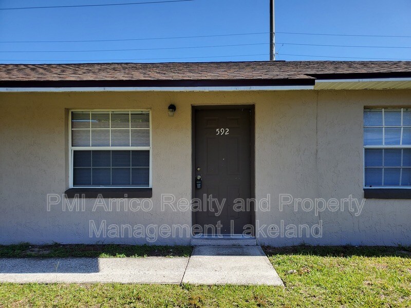 592 Hatfield Rd, Winter Haven, FL 33880 Condo for Rent in Winter Haven, FL