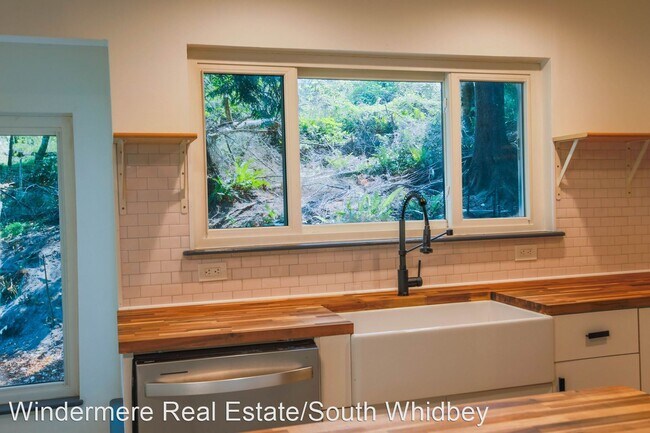 Building Photo - 2 br, 2.5 bath House - 1150 Secret Pl