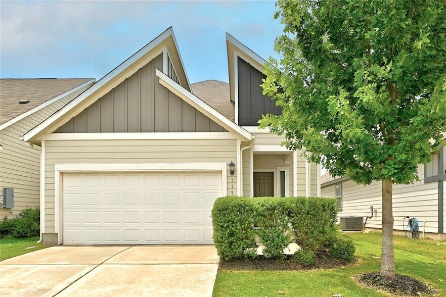 Foto principal - 11921 Cimaizon Dr
