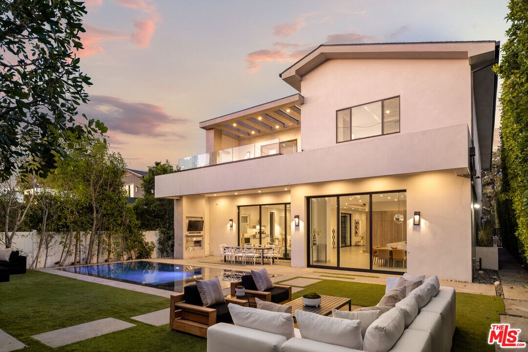 Foto principal - 4445 Camellia Ave