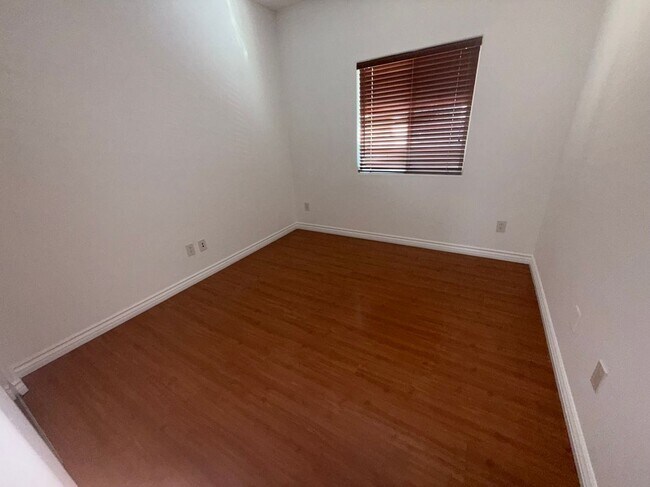 Foto del edificio - 2244 Ripple St