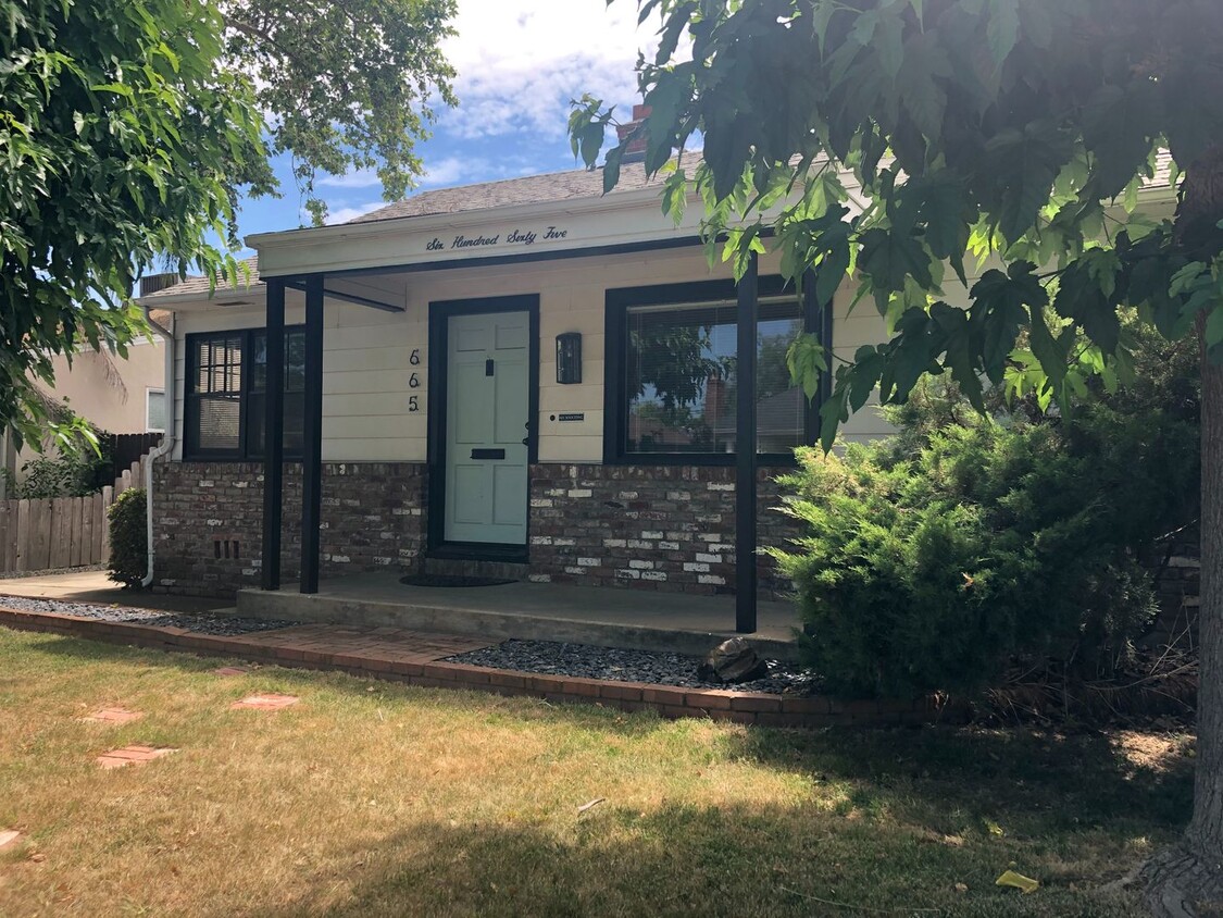 Cute Sacramento Home - Photos Coming Soon - Cute Sacramento Home - Photos Coming Soon