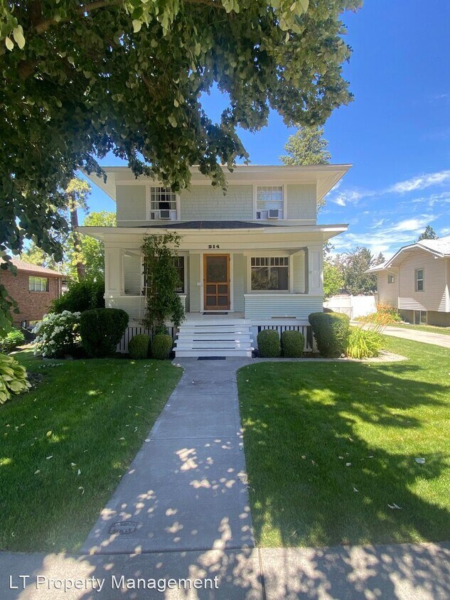 4 br, 1.5 bath House 214 W 19th Ave House for Rent in Spokane, WA
