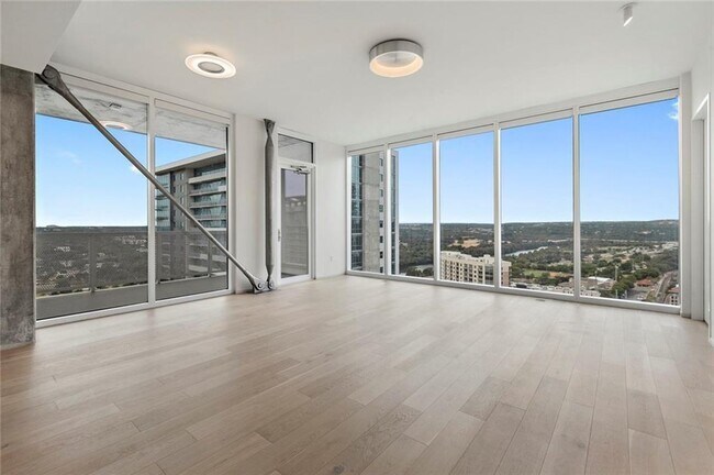Foto del edificio - 301 West Ave