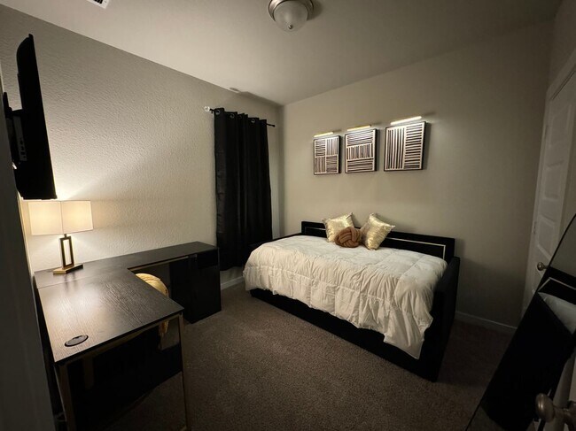 Foto del edificio - 5608 Madden Ln