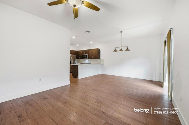 Foto del edificio - 4676 Caspian Way