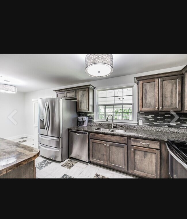 Foto del edificio - 907 N Graycroft Ave