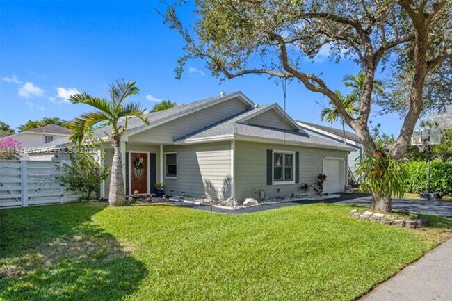 Building Photo - 15006 SW 141st Ct