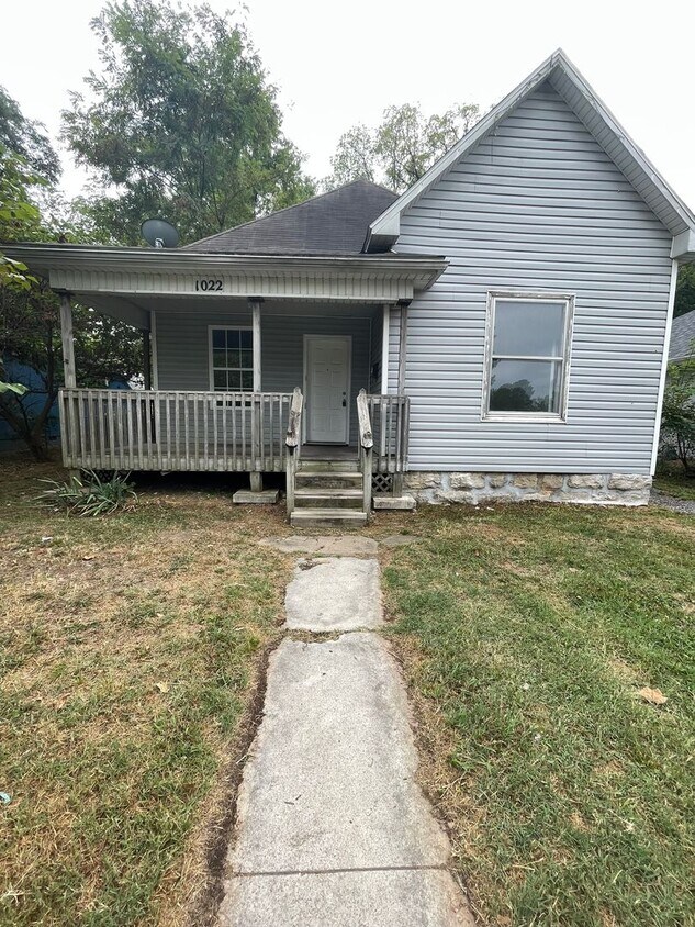 Primary Photo - Very Cute 2 bedroom 1 bath house North Spr...