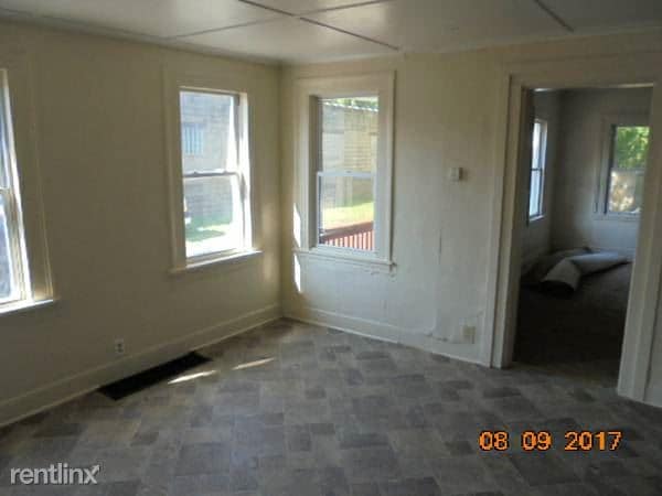 Building Photo - 621 Joseph Ave