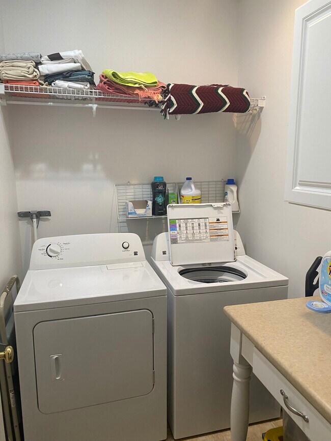 Foto del edificio - 4639 Harbor View Ter