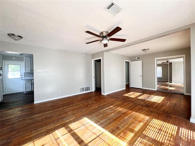 Building Photo - 1607 Herschel St