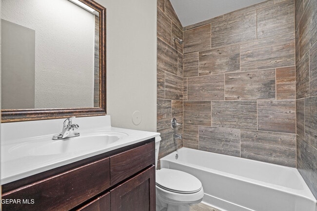 Building Photo - 11629 Flor Achillea