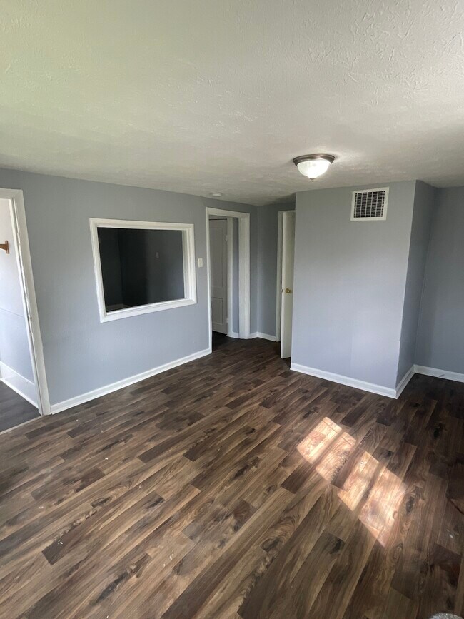 Foto del edificio - 2373 N Oxford St