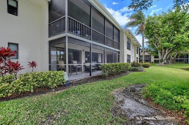 Foto del edificio - 6748 Willow Wood Dr