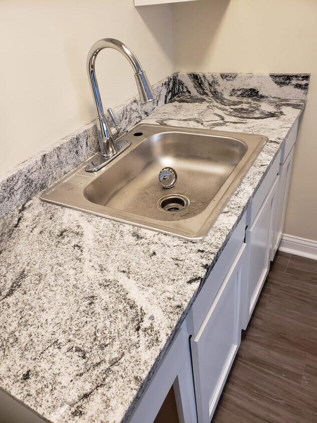 Foto principal - 101 Glenridge Plz
