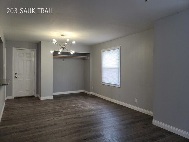 Building Photo - PARK FOREST 3 BEDROOM SFR
