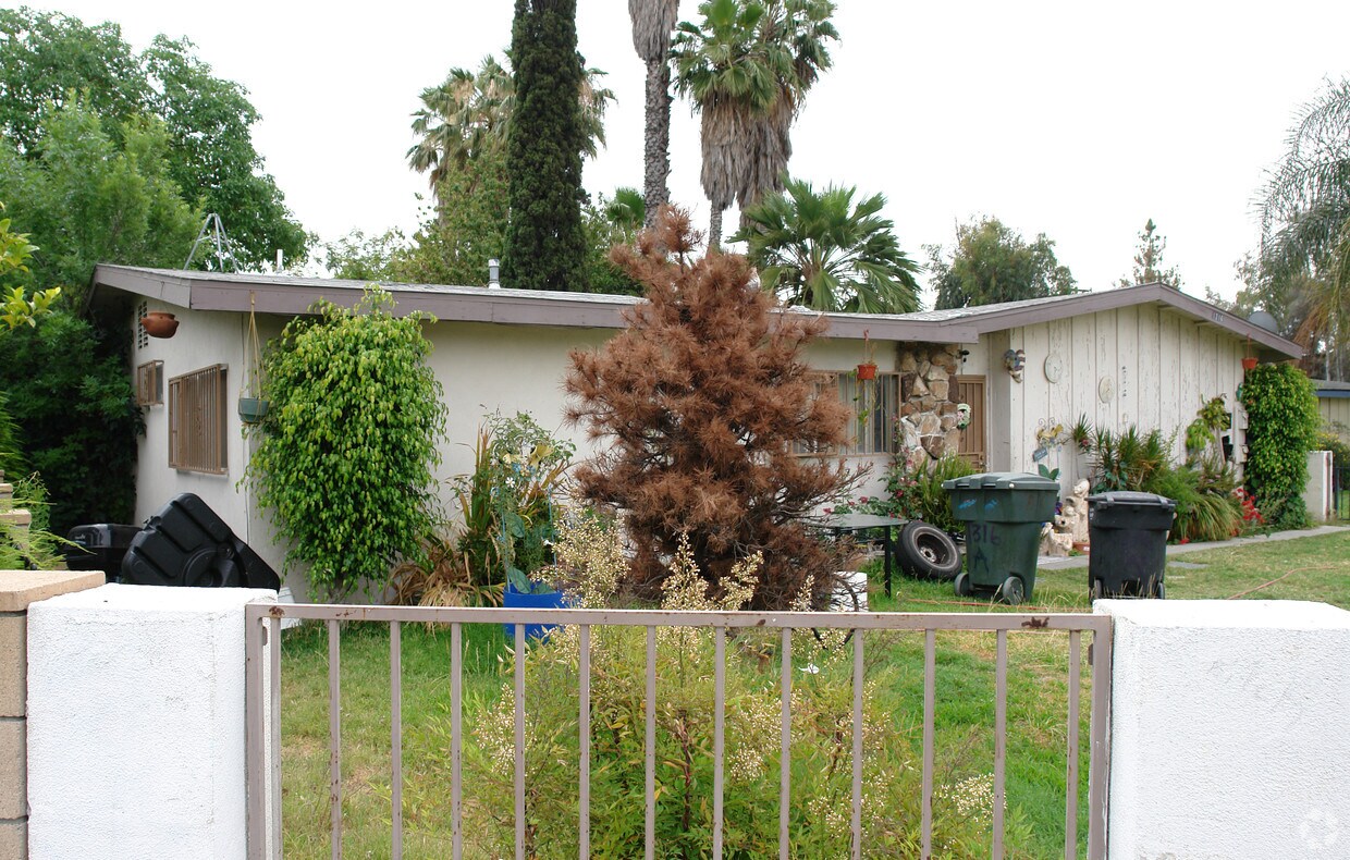 Building Photo - Parkside Apartment Homes