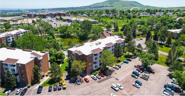 Photo - 501 Golden Cir House