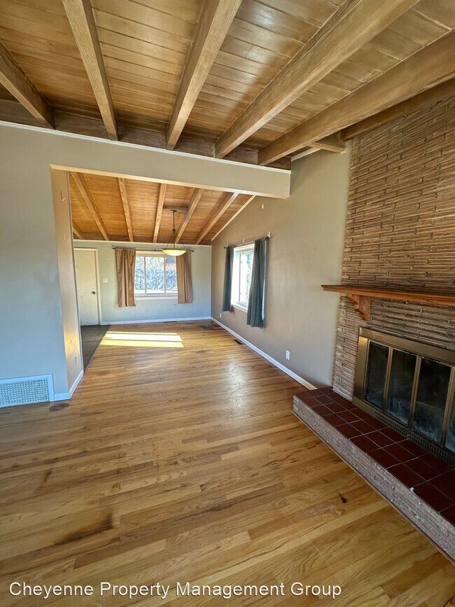 Building Photo - 3 br, 1.5 bath House - 2830 Kelley Dr.