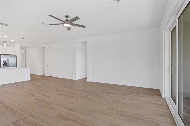 Foto del edificio - 1019 Waterline Ct